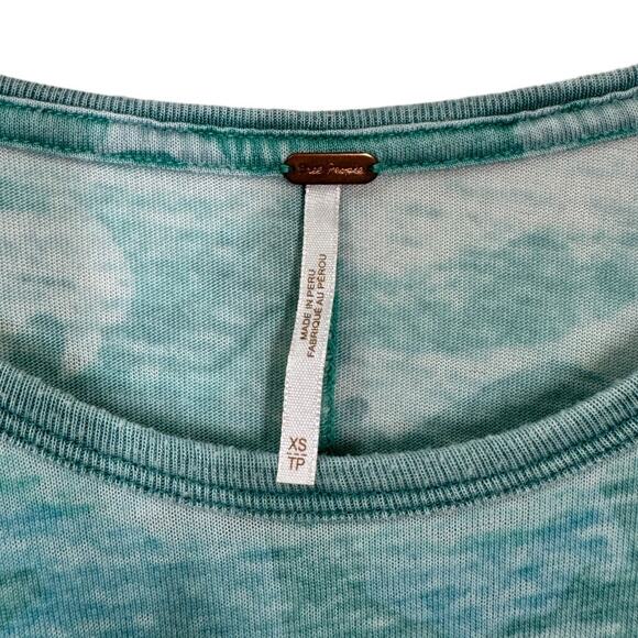 Free People Tourist Tee Camo Print XS Green Soft Short Sleeve Oversized Casual - Picture 6 of 8